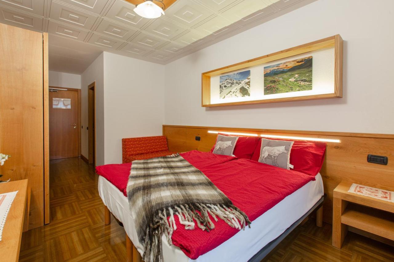 Hotel Biancospino Lanzada Bagian luar foto