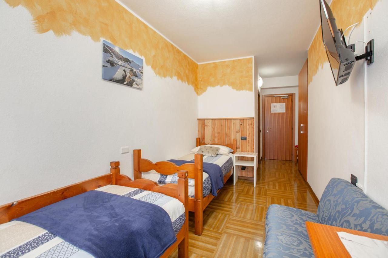 Hotel Biancospino Lanzada Bagian luar foto