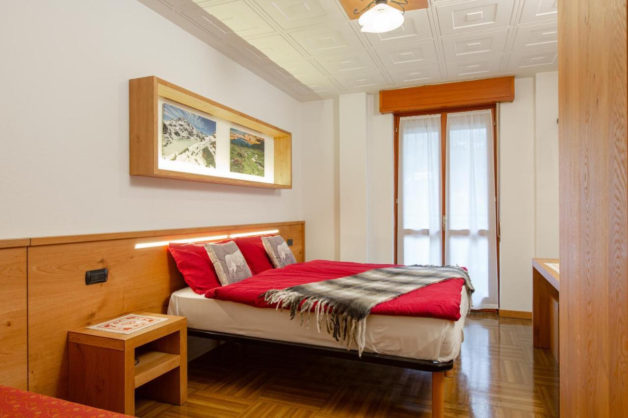 Hotel Biancospino Lanzada Bagian luar foto