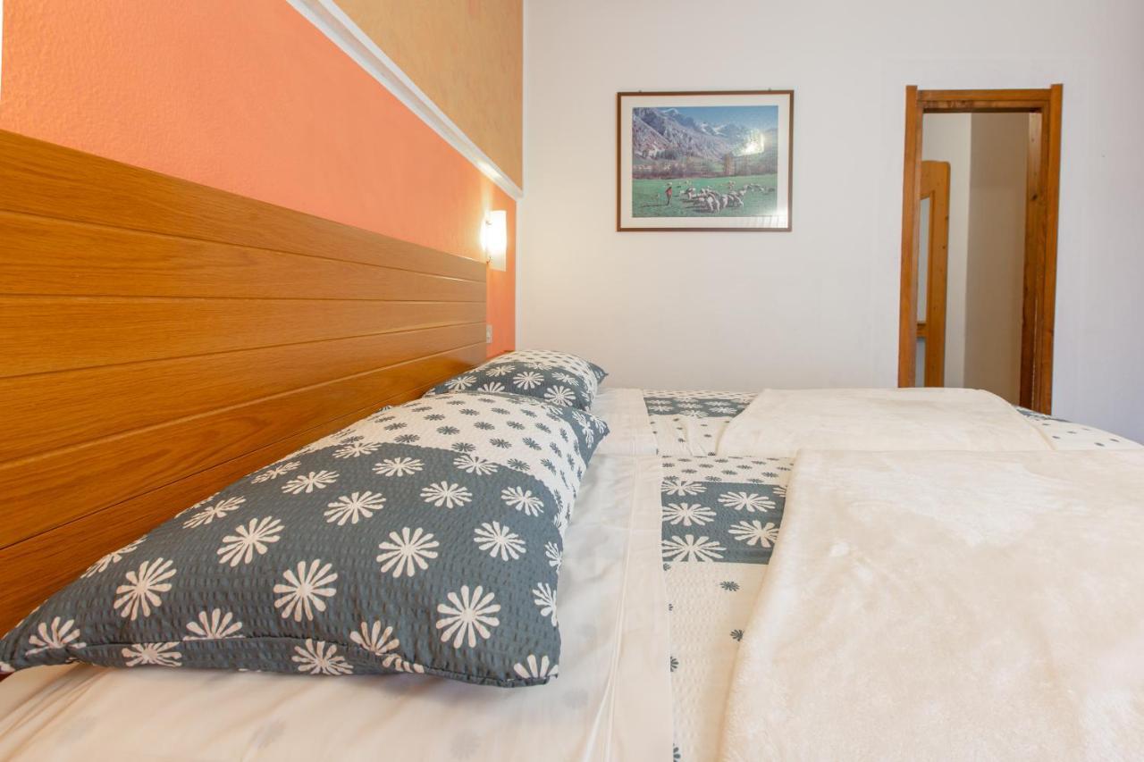 Hotel Biancospino Lanzada Bagian luar foto