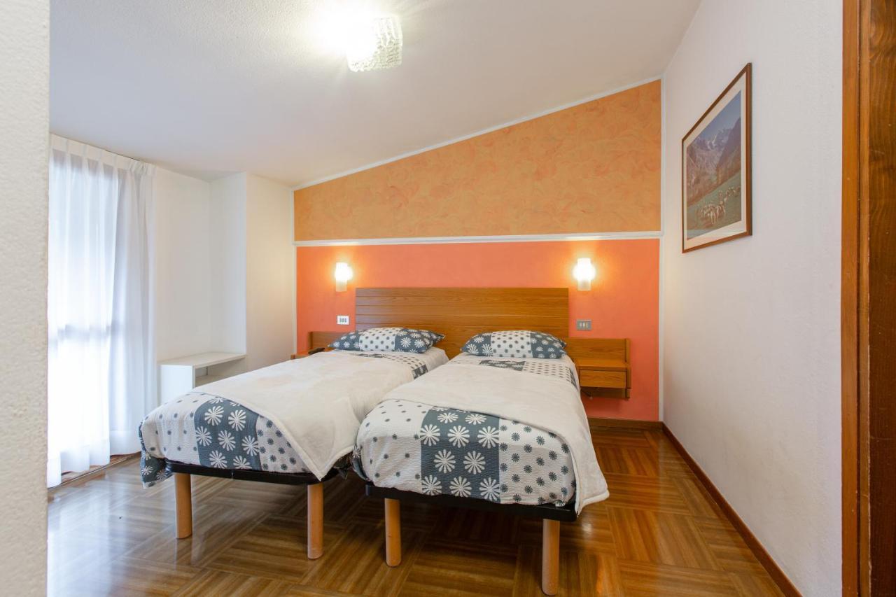 Hotel Biancospino Lanzada Bagian luar foto