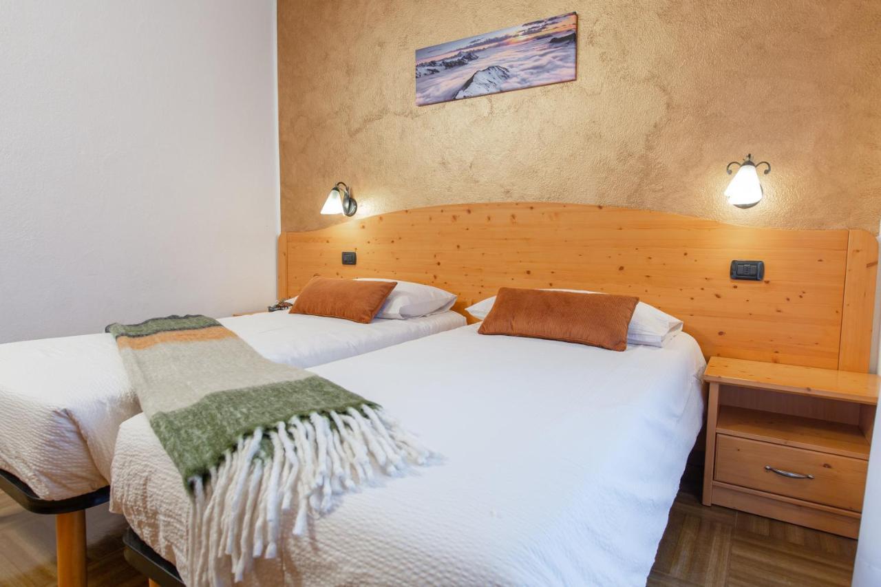 Hotel Biancospino Lanzada Bagian luar foto